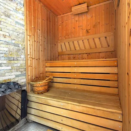 Sunny Hill & Aqua Park Апартаменты *