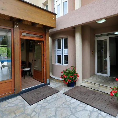 Sunny Hill & Aqua Park