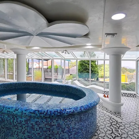 Sunny Hill & Aqua Park * Врнячка-Баня