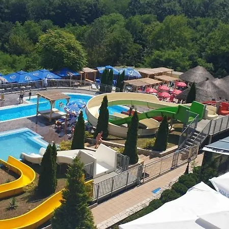Апартаменты Sunny Hill & Aqua Park *