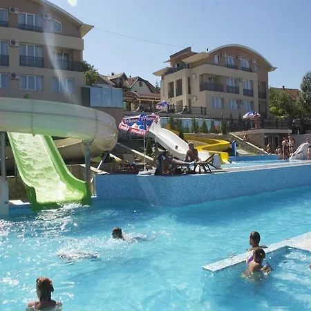 Sunny Hill & Aqua Park * Врнячка-Баня