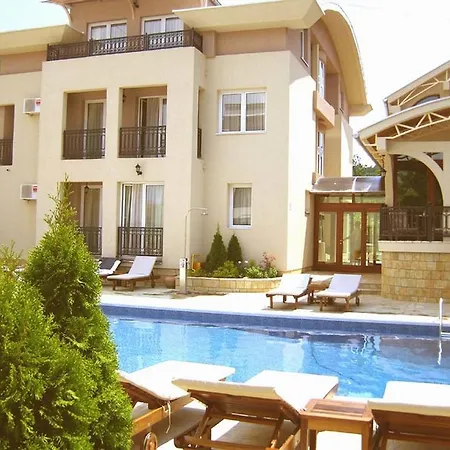 Апартаменты Sunny Hill & Aqua Park *