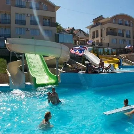 Апартаменты Sunny Hill & Aqua Park
