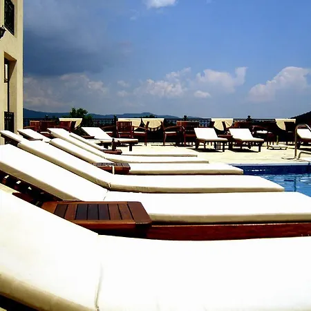 Апартаменты Sunny Hill & Aqua Park