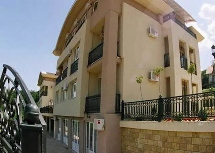 Sunny Hill & Aqua Park